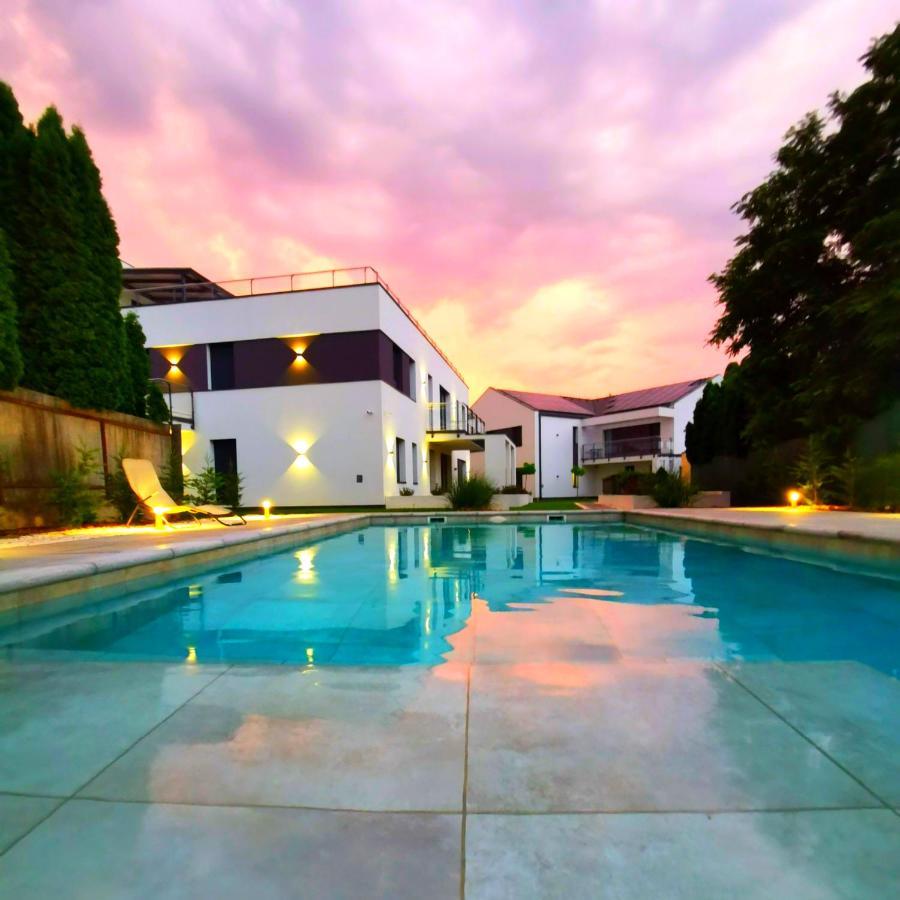 LaVida Deluxe villa Hajdúszoboszló Hajduszoboszlo Exterior foto